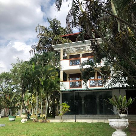 Amani Lake Resort Panadura Exterior photo