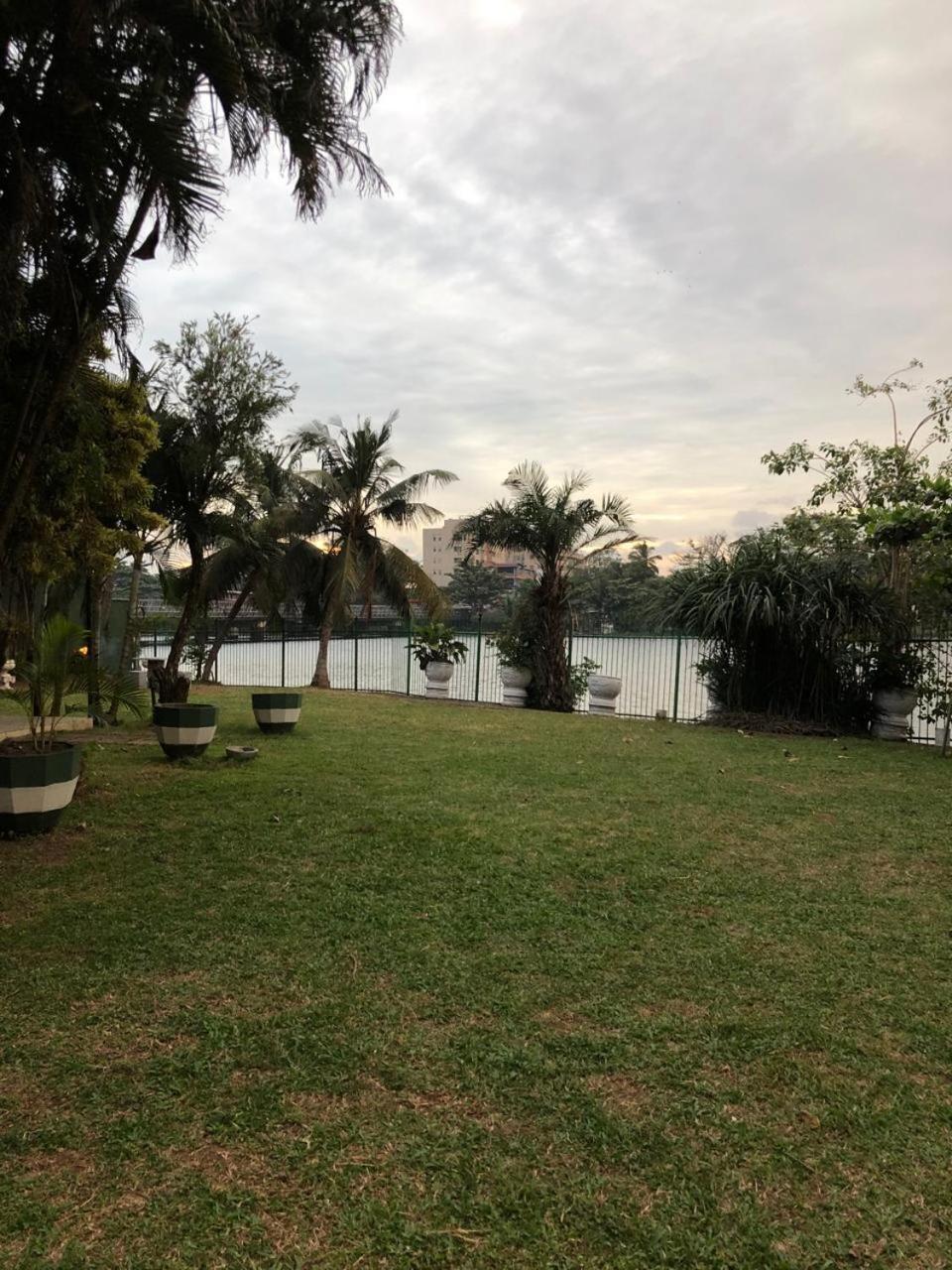 Amani Lake Resort Panadura Exterior photo